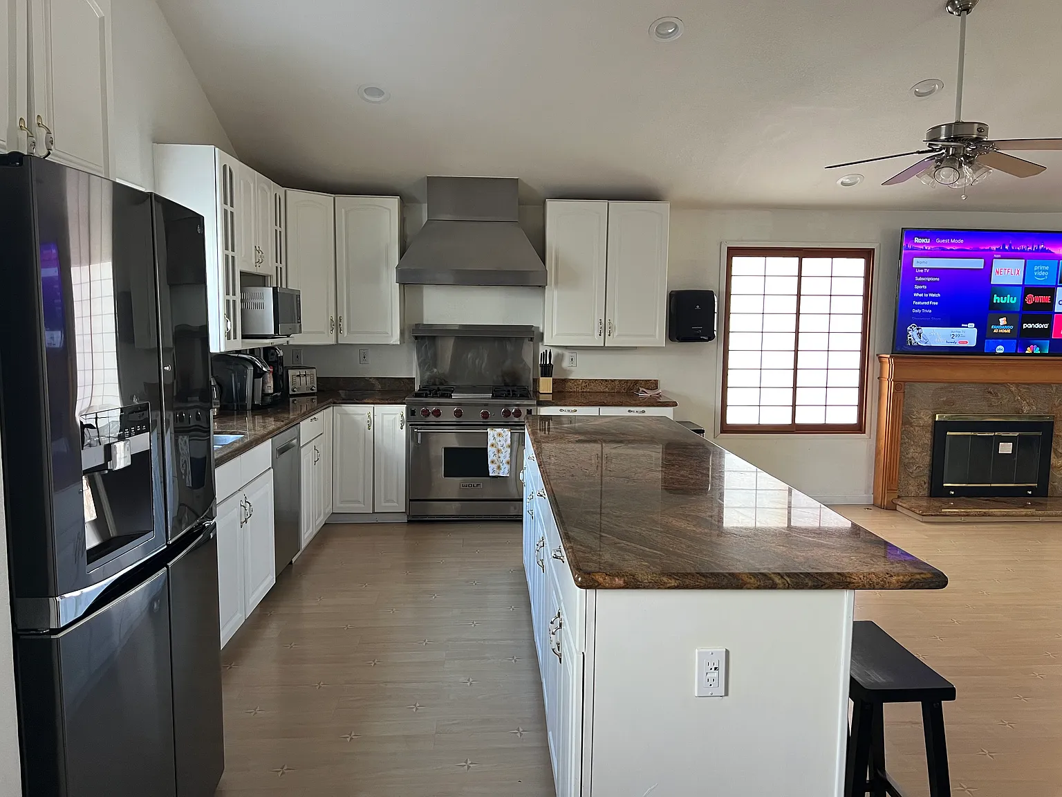 6 bed, 2471 sqft, $8,000 — Photo 2