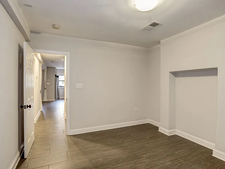 2022 N St NW #B — Photo 30