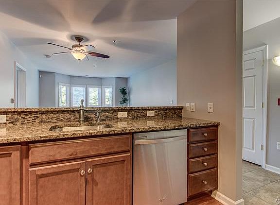 4th image of 2660 North Ave #118