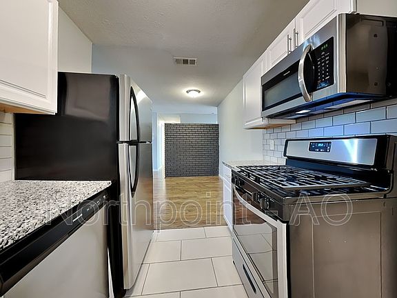 3rd image of 3511 Bonita Vista Cir