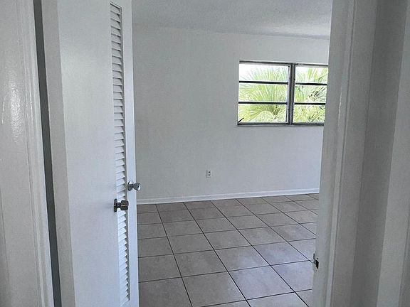 5th image of 1065 94th St #10376782