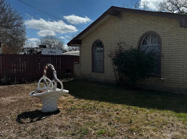 238 Bristol, San Antonio, TX 78214