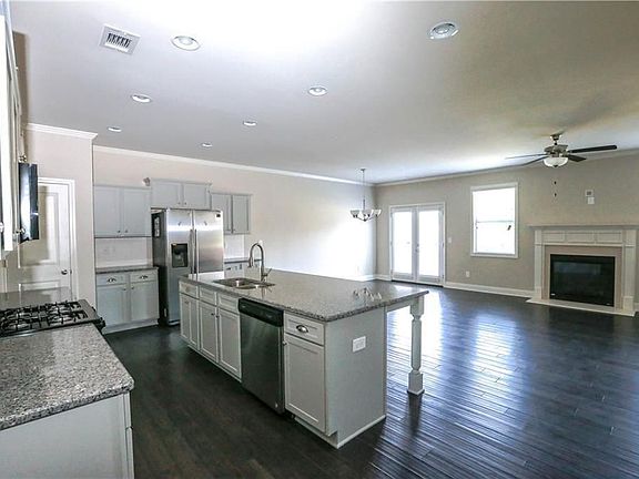 2nd image of 1915 Wheylon Dr