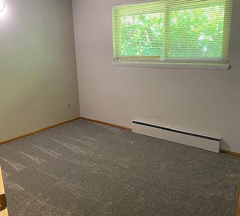 5th image of 7426 4th Ave NE