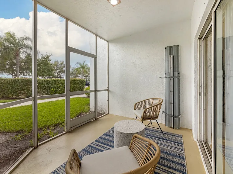 Bell Coconut Creek — Photo 8