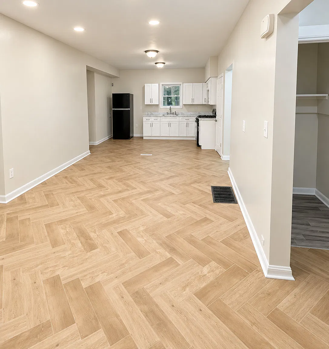4 bed, 1700 sqft, $1,950 — Photo 4
