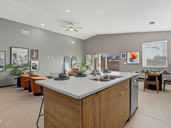 3rd image of 8417 Phil Pl