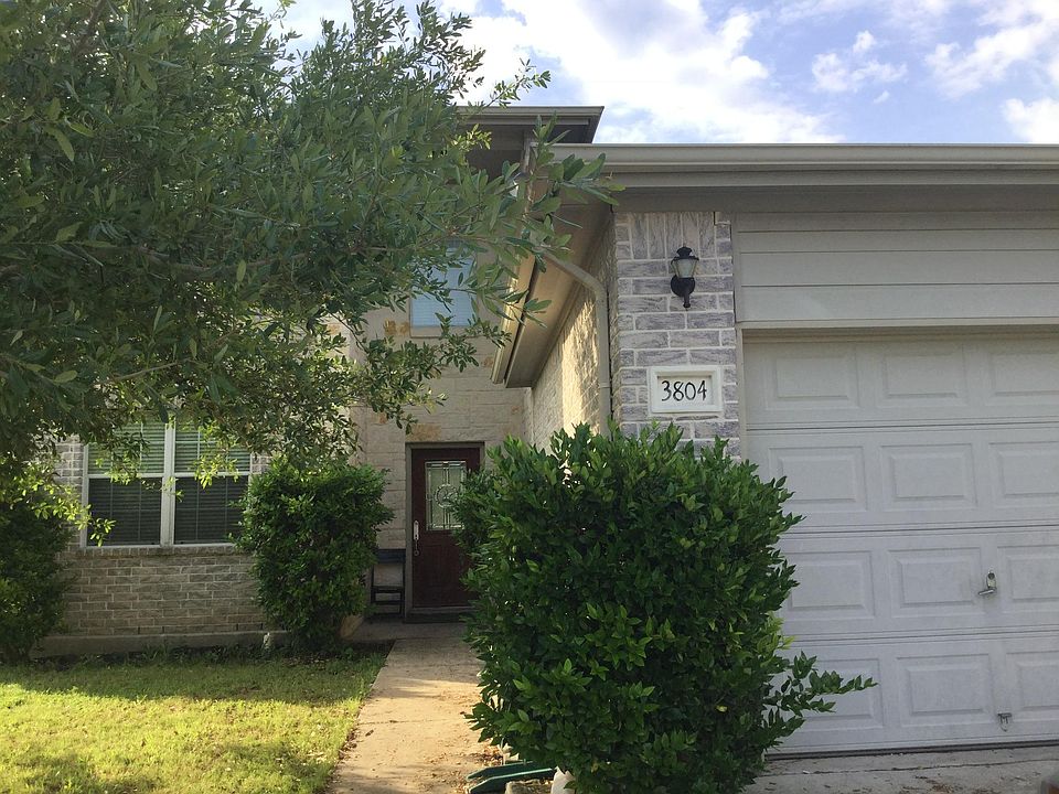 2nd image of 3804 Columbia Dr