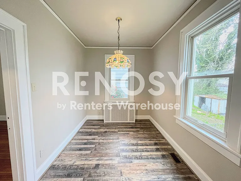 210 Hardy Ave — Photo 11