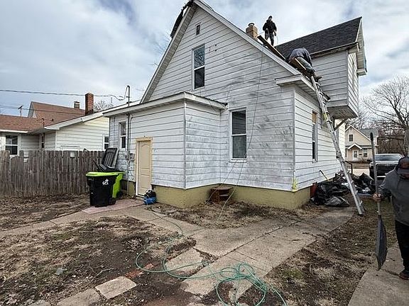 3rd image of 1755 N Monroe St