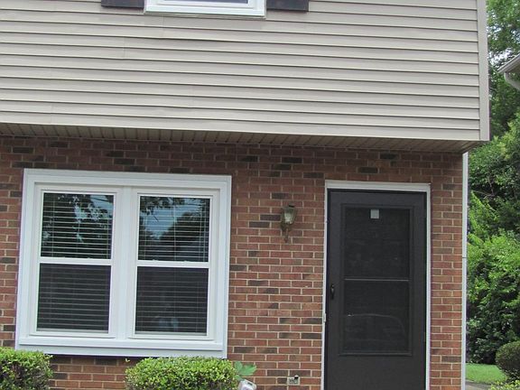 2nd image of 158 Ebenezer Ave APT 5