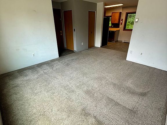 3rd image of 4770 Glasgow Dr #2