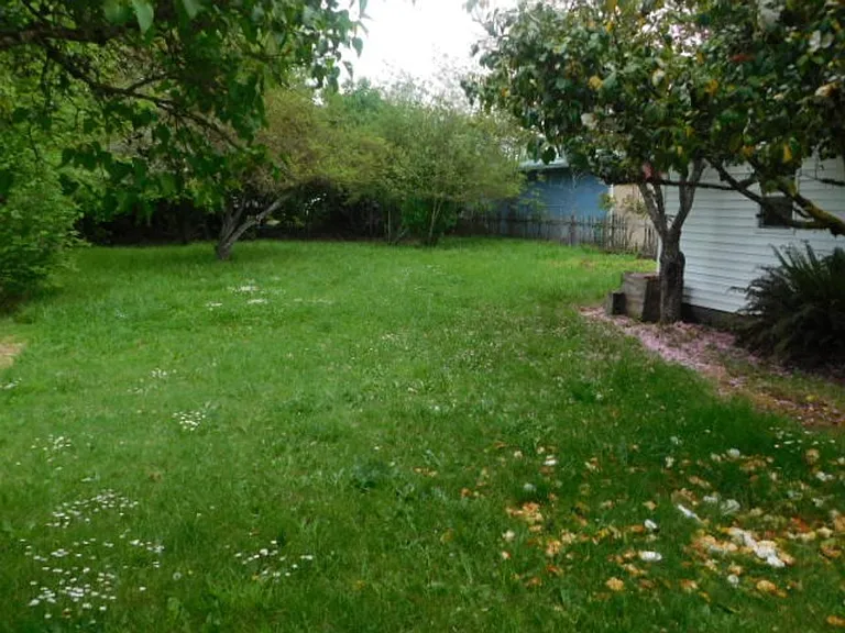 800 Rosemont Ave NW — Photo 16