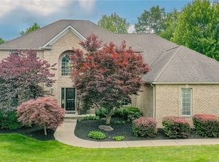 9013 Crooked Creek Ln, Broadview Heights, OH 44147
