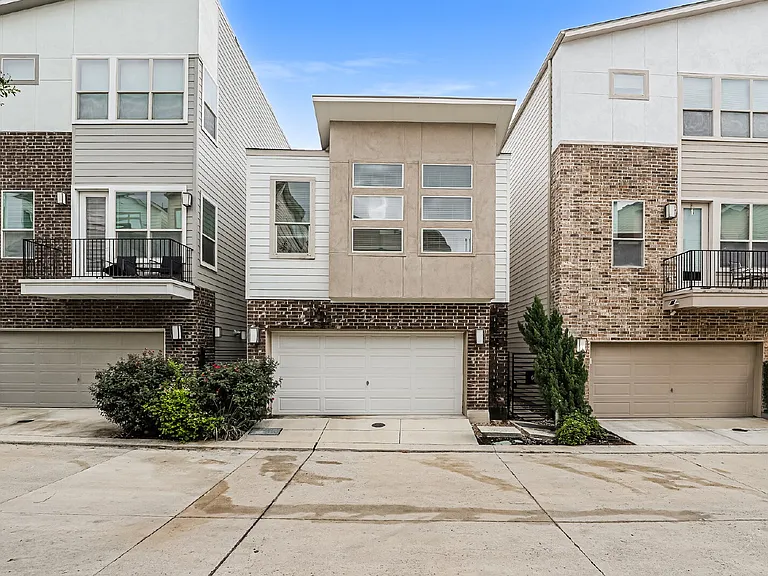 3831 Harry Wurzbach Rd #6 — Photo 16
