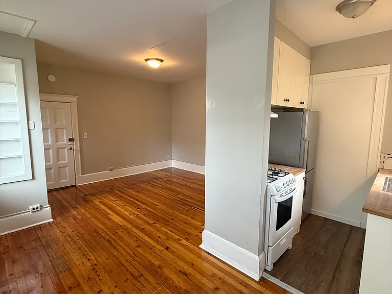 512 Whitney Ave #1B — Photo 1