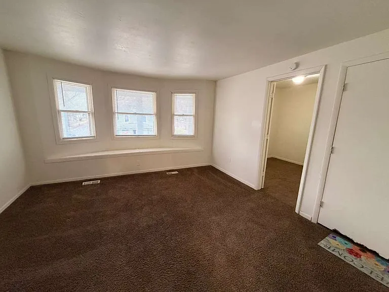 804 Lorain St #2 — Photo 4