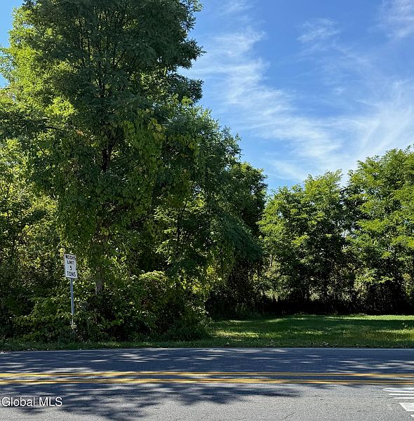 2nd image of L60 Meadowbrook Road