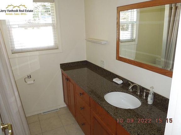 5th image of 1324 W Gordon Ave