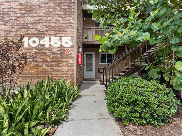 10455 CARROLLBROOK COURT #114, TAMPA, FL 33618