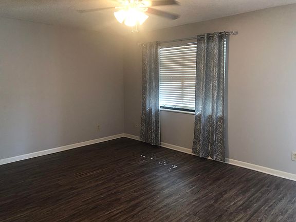 3rd image of 9203 Shady Bend Ln