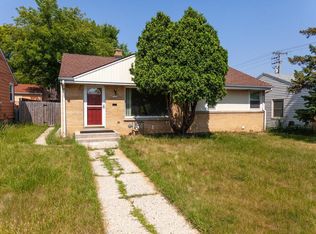 3949 N 77th St, Milwaukee, WI 53222