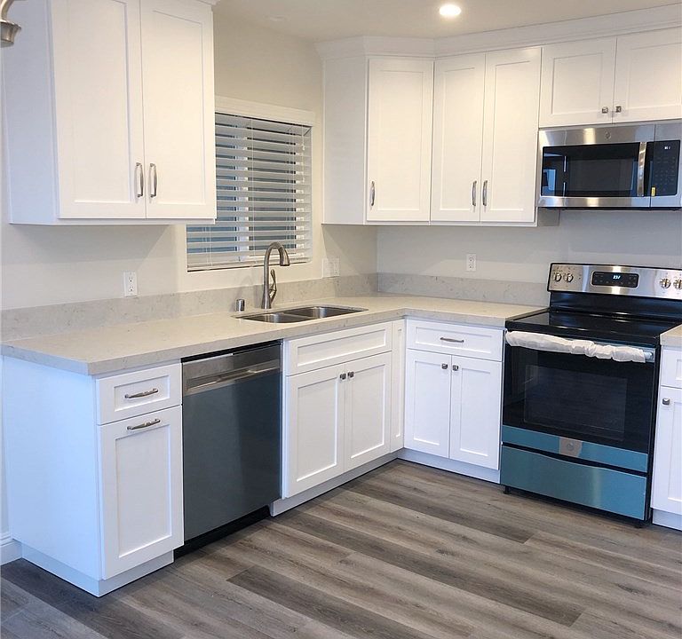 1st image of 665 W 34th St APT 8