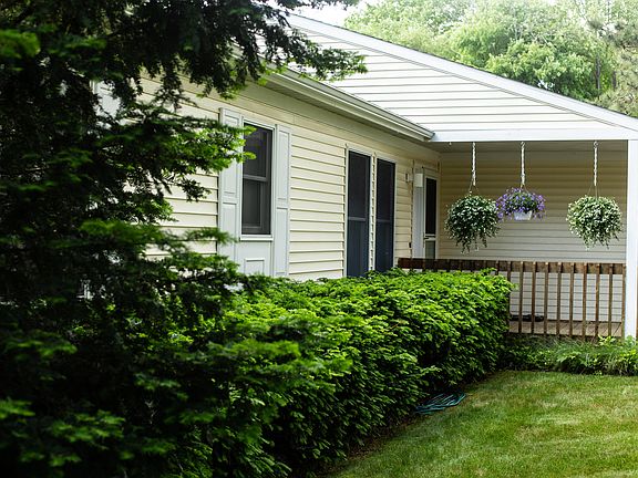 3rd image of 12117 Sandy Woods Dr