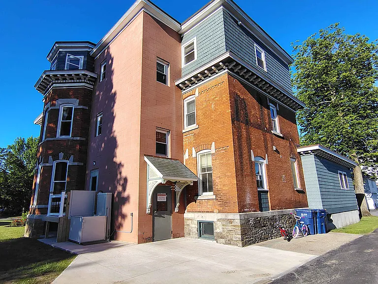 28 Church St #3 — Photo 8