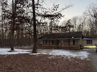 1365 Pilgrim Dr, Grimsley, TN 38565