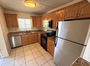 2850 Somerset Park Dr APT 201, Tampa, FL 33613