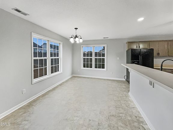 5th image of 1451 Avoncroft Dr