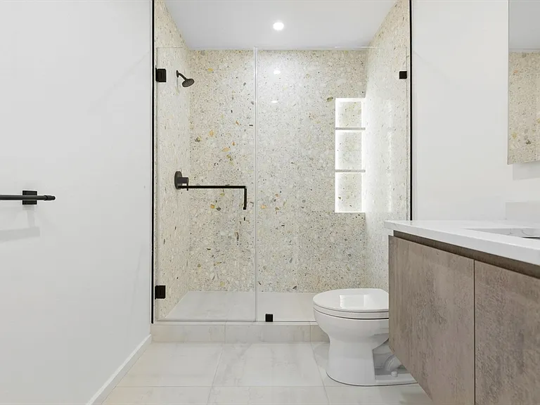 9 Algonquin Rd #2 — Photo 22