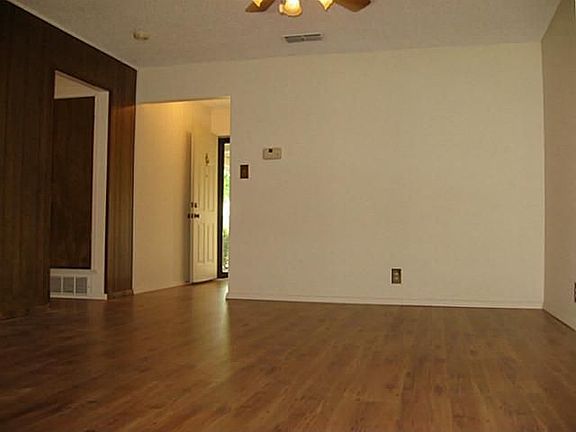 4th image of 720 Bridle Ave