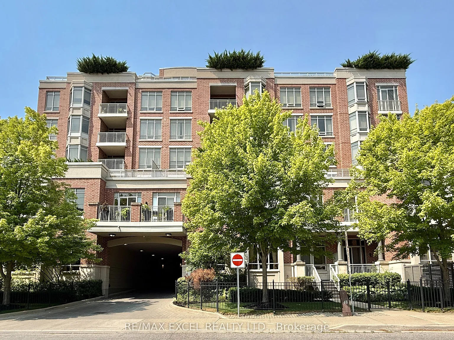 3 bed, $3,300 — Photo 4
