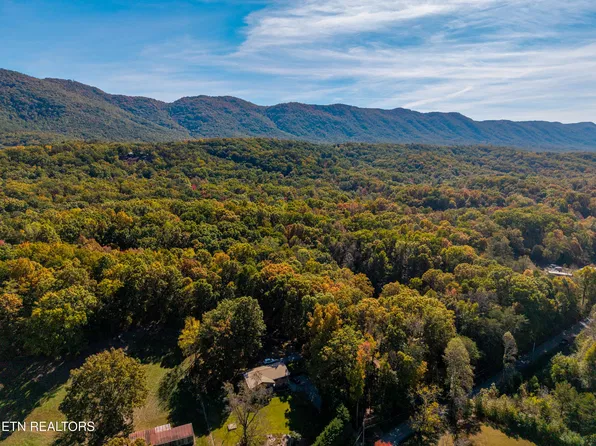 11 Deer Run Dr, Maryville, TN 37803