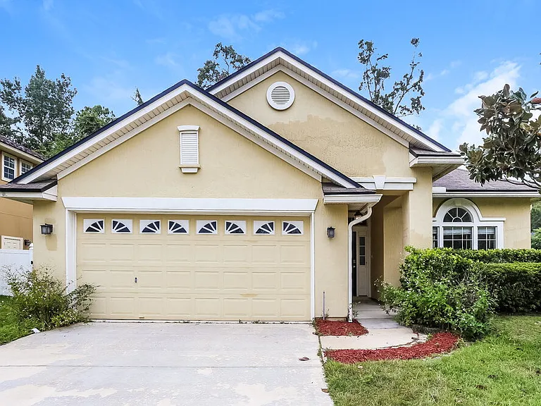 741 Indigo Run Dr — Photo 1