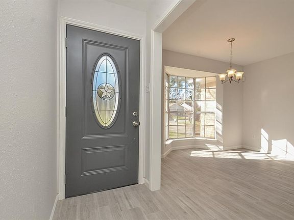 3rd image of 1643 Chilton Ln