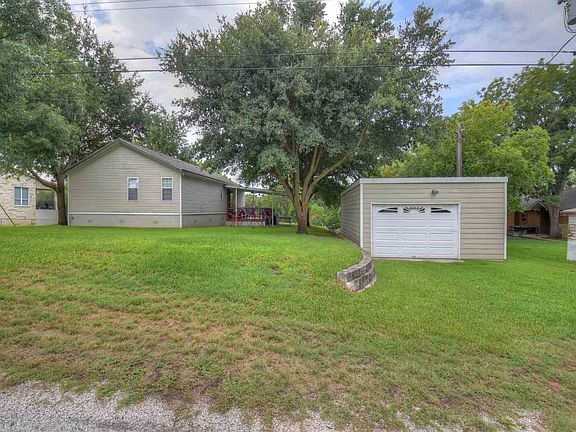 5th image of 394 Long Mountain Dr