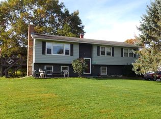 25 Lords View Ter, Richmond, VT 05477