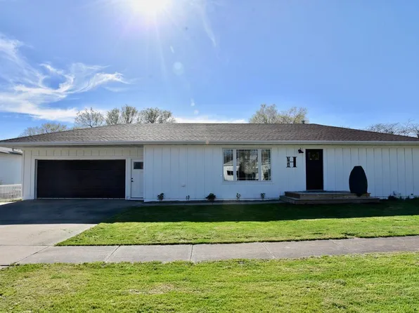 305 S Harrison Ave, Pierre, SD 57501