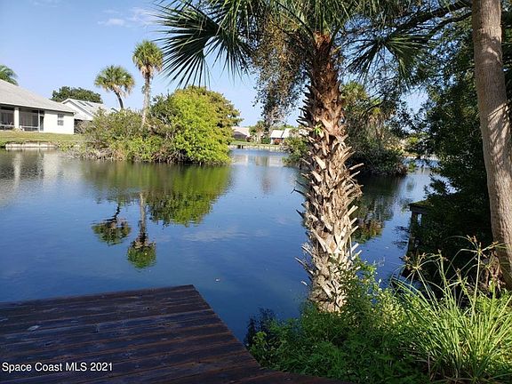 4th image of 2575 Palm Lake Dr