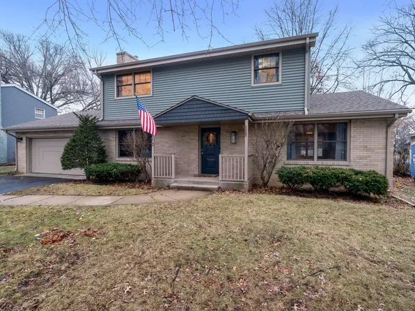 813 Prestwick Pkwy, Rockford, IL 61107