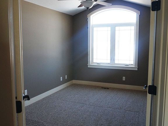 2nd image of 614 Sw 40th Street