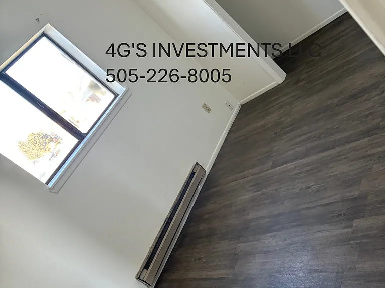 313 W Sycamore Ave #10 — Photo 5