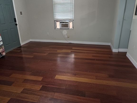 2nd image of 117 Dresden St #B