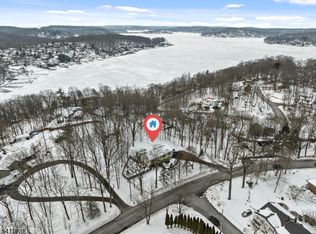 36 Nolans Point Rd, Lake Hopatcong, NJ 07849