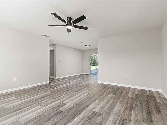 5th image of 4994 E HINSON AVENUE