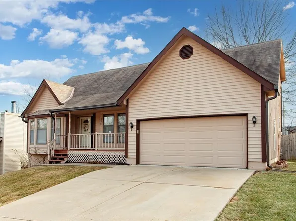 4201 NW 64th Pl, Kansas City, MO 64151