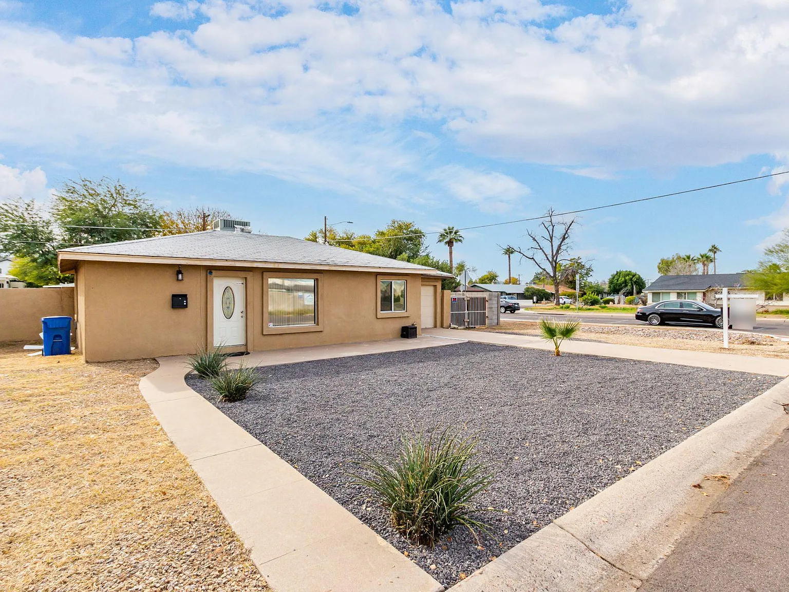 E Fairmount Ave, Phoenix — Photo 1